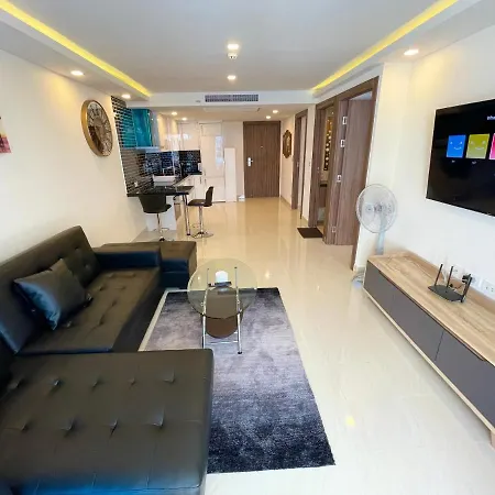 Large Luxury, Pool View, Grand Avenue, Pattaya - 202 Apartamento